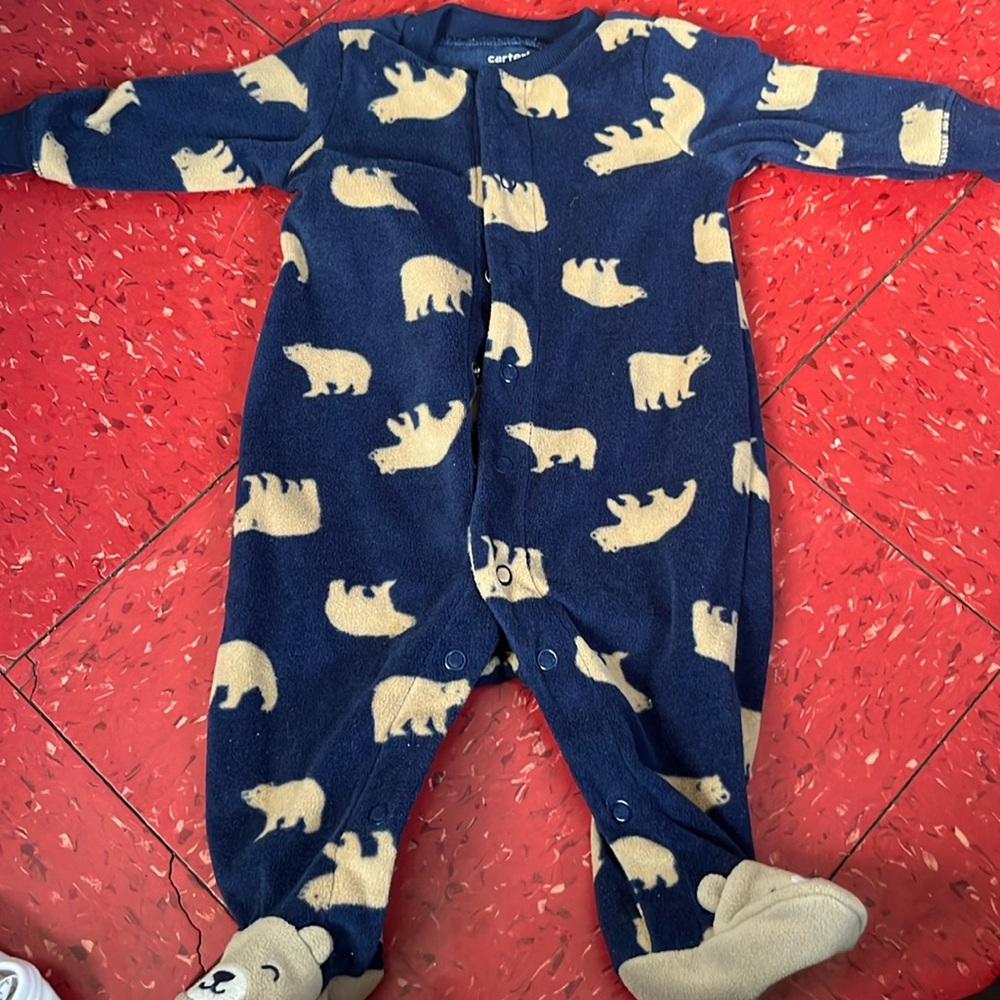 Lot of 0-3 months clothes